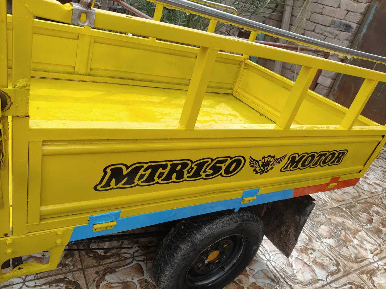 سلام عليكم  من رخصت مدير الكروب شباب ستوته امتي ار  البيع مديل 20019  ستوته اوراق اصولي ستوته شوفت عينك  نضيفه لايتات كدام ثنين اشاير ماميه شغاله  حلوه رايده مليون  100 وشراي خادم انه  مكاني البصره قضاه الهوير وهاذ رقمي. *********** وانه خادم الشراي
