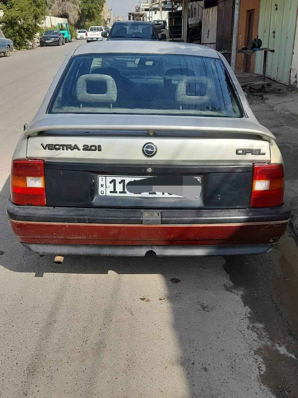 اوبل فيكترا موديل 1990حجم 20 رقم بغداد هزه جديدة  گيراوتوماتيك تبريد عاطل 
سنوية 2025
گيرمحرك تاخم صدر كله جديد  بشرط سياره جاهز ببه طخة بالجاملغ الخلفي  
نظام ABS اربع دسكات 
مكان بغداد البلديات 
االسعر 35 
***********
