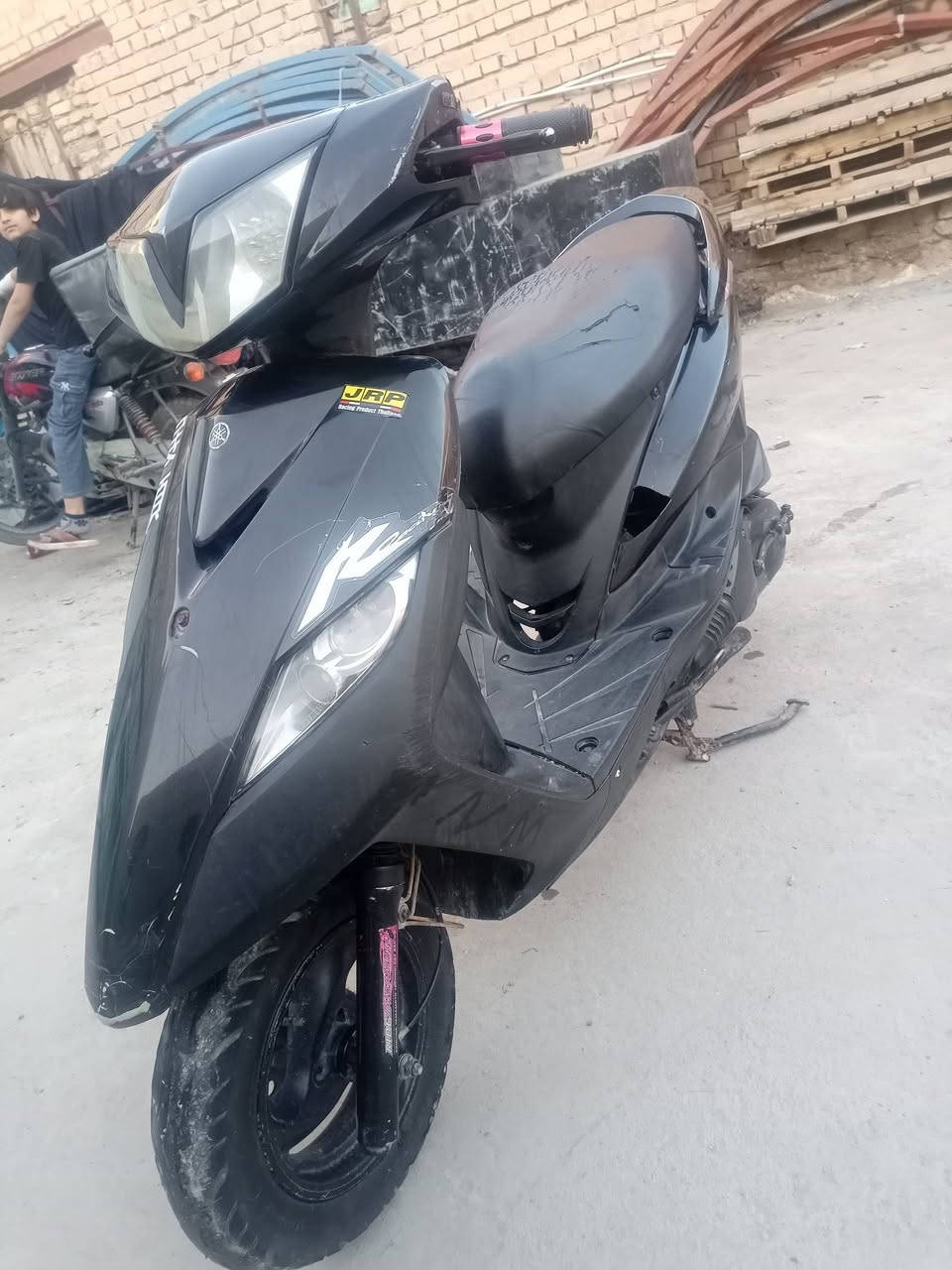 سلام عليكم دراجه للبيع او المراوس ماكس ثعلب كفاله عامله الدراجه صارلهه فتره من طلعت حاويه كلشي بيهه شغال وخير من الله للبيع واتساب/***********
