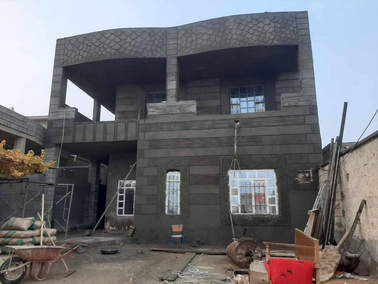 السلام عليكم ورحمه الله وبركاته اخوان موجود كادر عمل بناء حجر بناء بلوك ولبخ خارج اسعار مناسبه وشغل ممتاز
للتصال ***********
