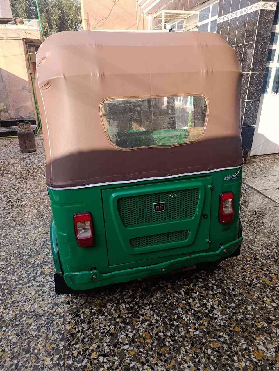 تكتك لبيع بااسمي رقم وسنويه 2022شهر 10مضلع محرك مامفتوح كهربائيات شغاله بس مبدل بيها زنجيل وكليجات والكيلومتر واكف السعر 10500التواصل ***********يوجد واتساب غير متواجد على الفيس بغداد
