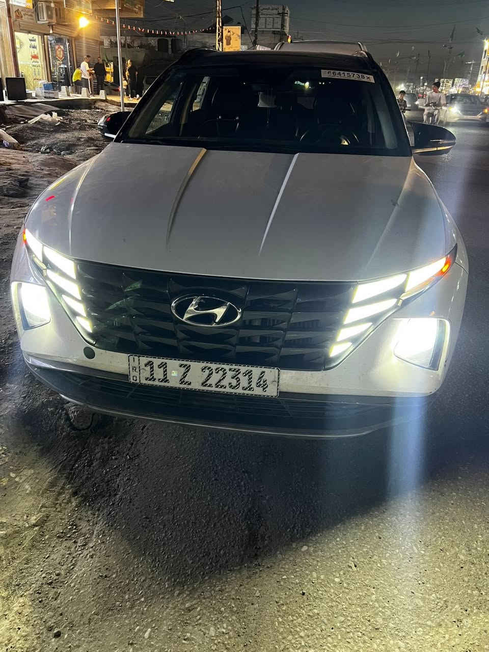 توسان مديل 24فول موصفات بنوراما رقم بغداد 
بسمي تحويل ثاني يوم 
ماشيه 70الف 
سياره وارد امريكي مناقصها شي 
وصور حادثها بلمنشور ومصلحه تصليح درجه اولى 
المكان السيديه سعر 165وبيها مجال 
***********
