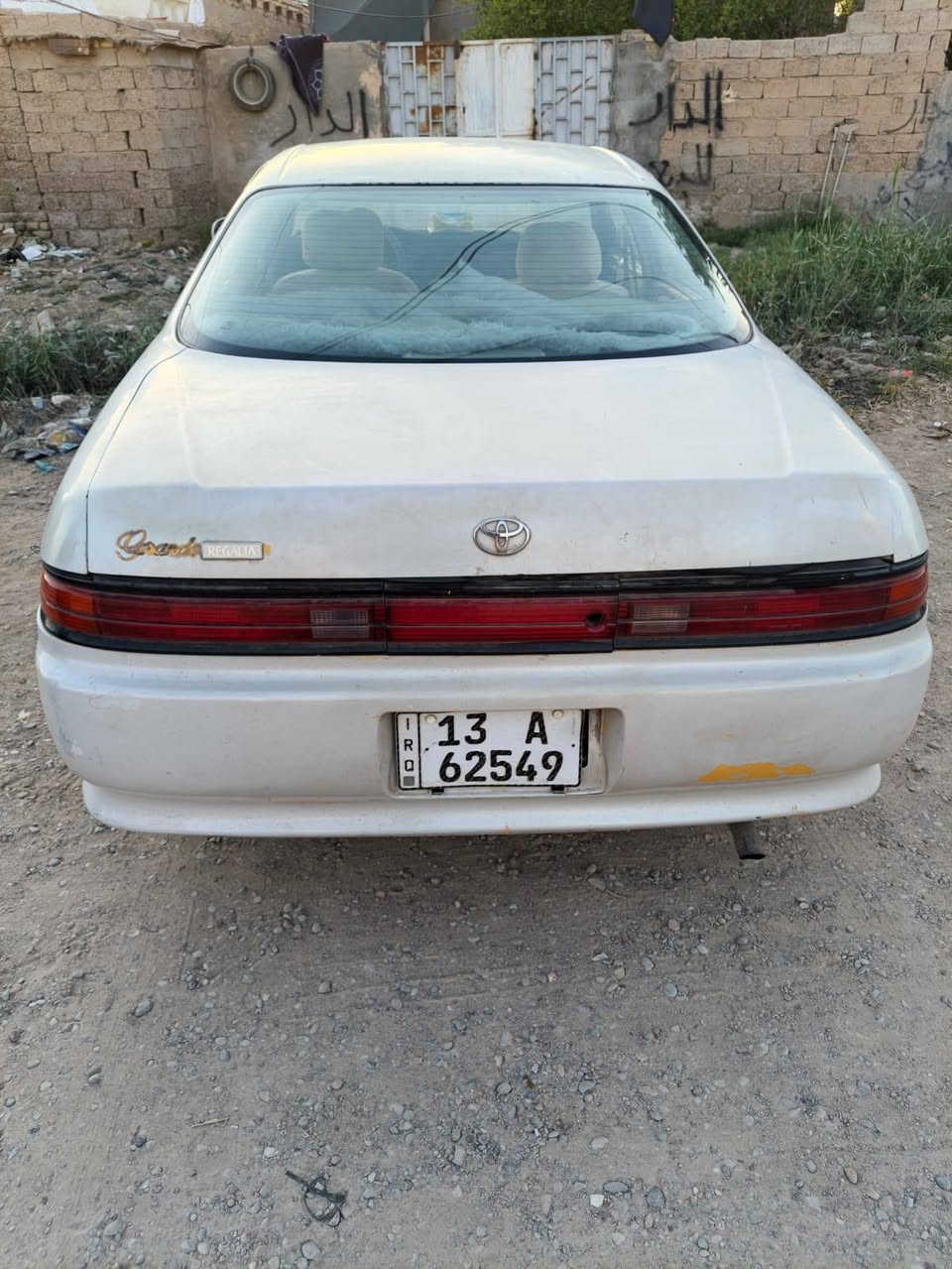 سياره ماركه الموديل 2000 مقفوله محرك وبير وسنويتها لل 30 مكلف بالنشر اتصال على الرقم ***********
