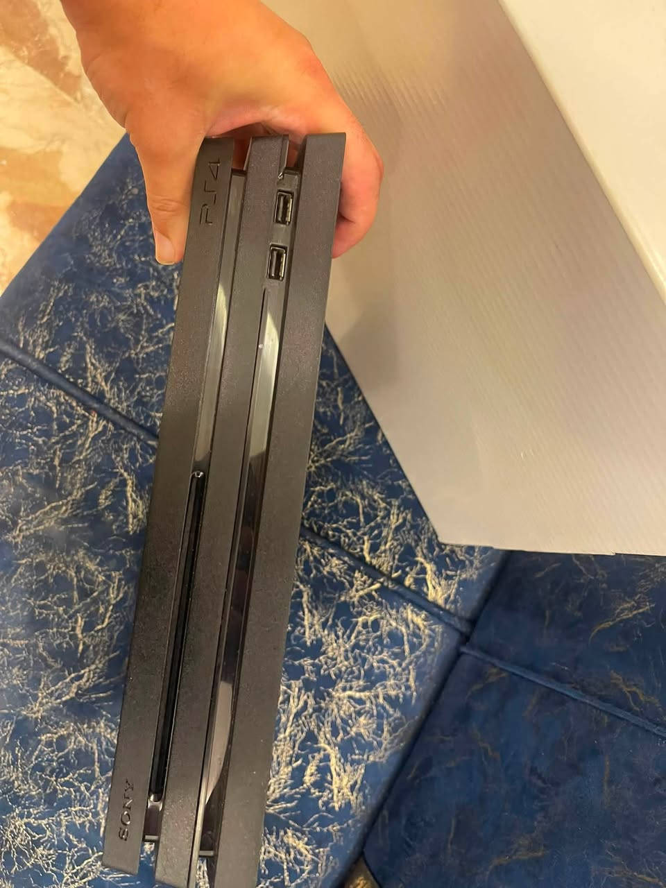 سلام عليكم اخوان عندي
ps4pro ال .

ذاكرة 1تيرا

جهاز لك ستيكر مامفتوح

13.50 بعد كم شهر ويتهكر ومنصبله

العاب حاليان وموضح كلشي بالصور

الجهاز نضافة %100 وجهاز من 2016

عندي وياكارتونته الاصليه يعني مو جهاز

باله مثل الي معروض بالسوك وصوته

جدا هادء بالالعاب ويشغل 4k وويا

يدات ثنين وحده اصليه والثانيه تجاري

مكاني بغداد اعضميه عارضة ب

350 وبي مجال للشراي وهذ رقمي بي

واتس اب (***********@
