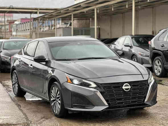 السلام عليكم 
بيع سريع 110$ورقة 😱😱
نيسان التيما 2024
محرك 2500 المرغوب اربعه سلندر
 ضرر~~عام صبوخ بدون دواخل  ايرباك سيستم
مواصفات SVبدون دبل اكسل

ماشي 26الف
بصمه
تشغيل ان بعد
بابين بصمه
شاشه
كاميره
حساس
رادار
كوشن كاراباي
تحديت سرعه
تحكمات ستيرن
ويل كب كروم
لايد ليد
لايد زينو
حجر كزوز بيلادي
بعد هواي مواصفات
سياره جاهز شرط تترقيم شيمال

السعر بلاش 110$
***********  واتساب فقط للتواصل 

عنوان عقرة اكر
