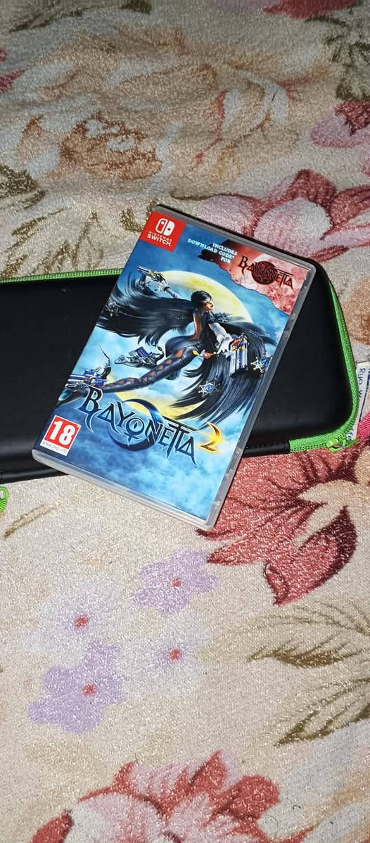 كل هذه ب   335 وي التوصيل جهاز وجنطة أصلية و غلاف اصلي يغطي جهاز بالكامل ولعبة بيونيتا 2 التواصل خاص قطعه نادره


**إذا كنت صاحب هذا الإعلان وتريد حذفه لأي سبب، رجاءا أرسل رسالة إلى الدعم الفني**