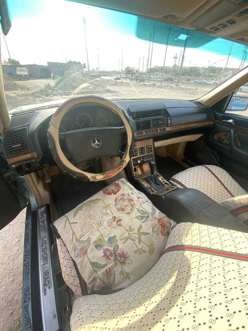 سلام عليكم
مارسدس شبح 92 للبيع السياره 
جاهزه من تخم تاير حداديه امامي خلفي مكينه خير من الله شرط التحويل السعر 35 ورقه العنوان البصرة القرنه هاتف ***********
