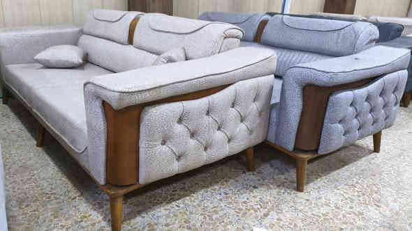 مخازن المدائن للاثاث التركي جملة ومفرد 
اخر 4تخومه نهايه وجبه موديل قرش سرير ضهر قلاب بسعر 875الف متوفر ب 4الوان للاستفسار على الخاص او على الرقم واتساب ***********
