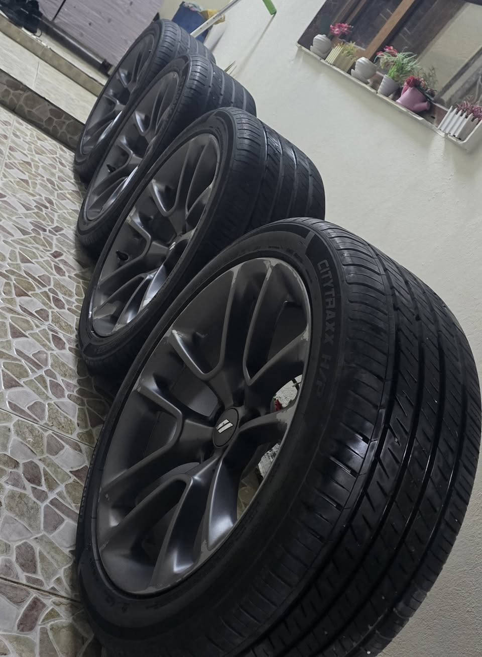 ويل 20 مال SRT اصلي موبار 
مع تايرات 275 نظافة 95%  تايلندي انتاج 2025
الويل جداً نظيف 
السعر 600 دولار 
***********
***********
