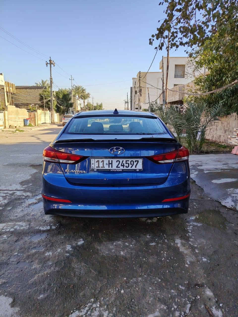 السلام عليكم النترا2018للبيع فقط حادثه خلفي وبنيد صبغ رقم انكليزي وبأسمي تحويل ثاني يوم شواصي مكفولات العنوان بغداد رقم ***********
***********
