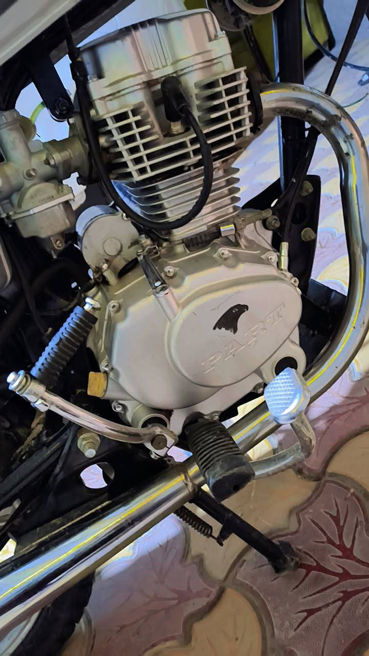 السلام عليكم دراجه بارت للبيع كامله اصولي كلشي شغال موديل 17 تعمير 26 نگره سلف 5نمر دراجه شلعه ومعدل كلش حلوه والنضافه شوفة عينك التفيده يتصل وبالخدمه(***********)
