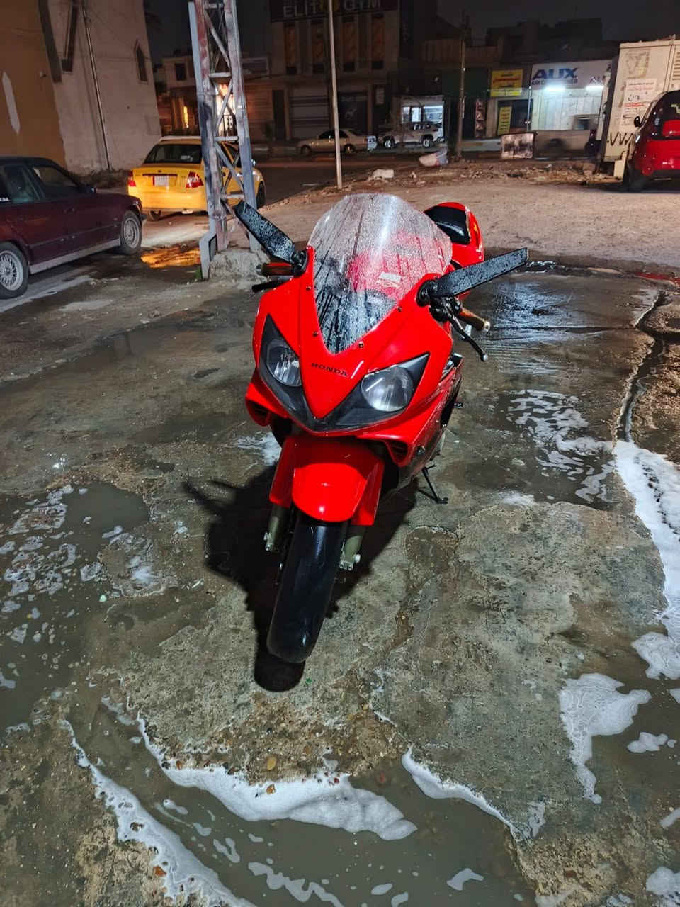 يا الله السلام عليكم دراجه افوراي جديده بمعنى الكلمه .مصارله فتره من نزلوها من الرمبه مكلف بنشرالهاتف***********....مكان بغداد
