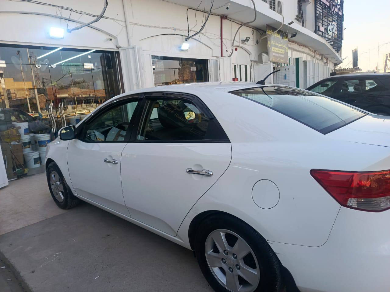 سيراتو موديل 2011
مكينة وكير بشرط
تبريد تدفئة بشرط 
طخم امامي خلفي بشرط 
داخل لونين 
سنوية جديدة 
هزة جديدة 
السيارة بسمي 
الضرر مكانين بارد+ كارت بالسقف بسبب ضاغطة
باقي السيارة مكفولة 
السعر 105 بيها مجال 
العنوان الموصل 
الرقم ***********
كورك ‏‪***********‬‏
