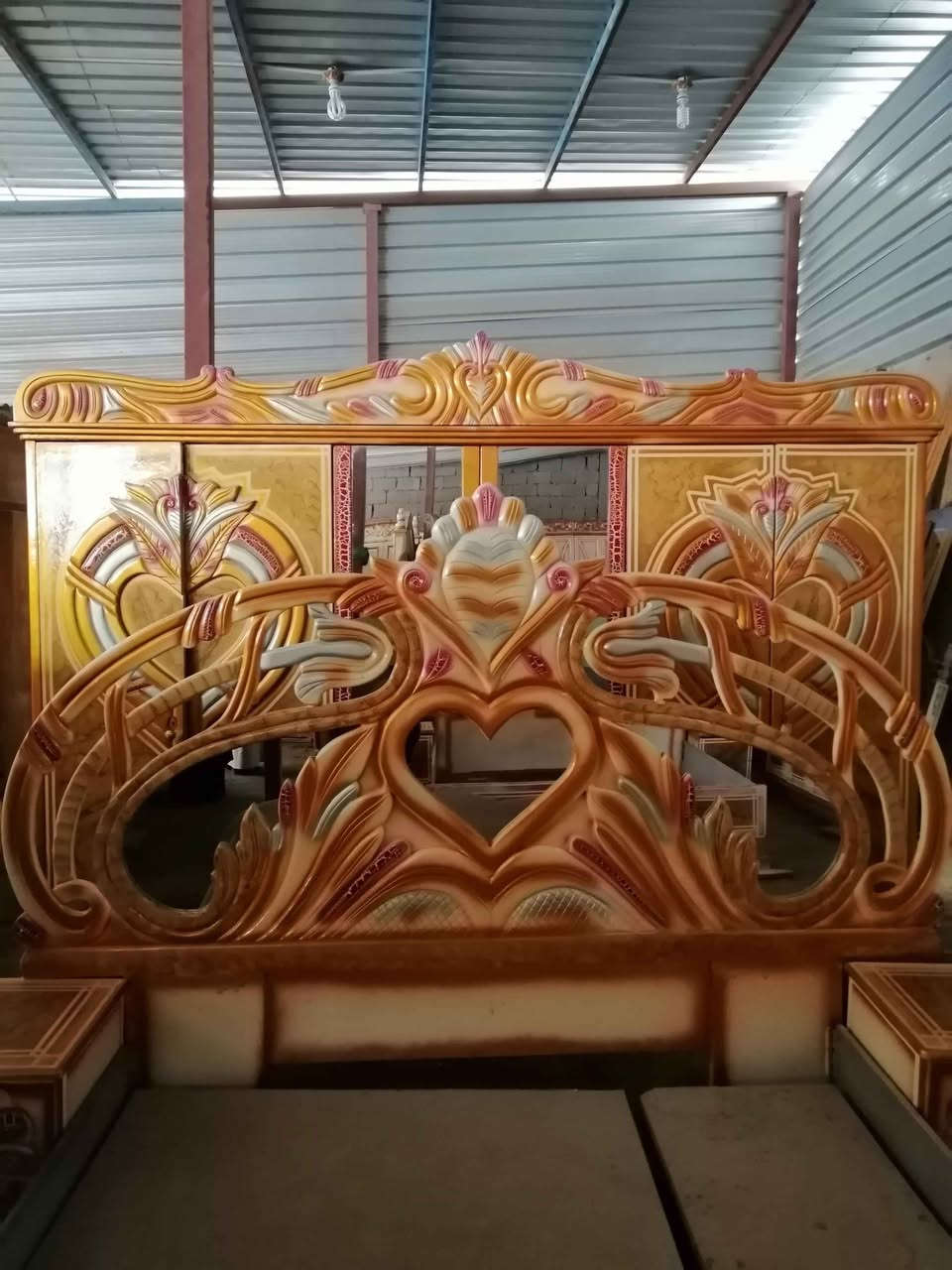 غرفتين نوم كويتي كل غرفة تتكون
 من ٥ قطع استخدام قليل مستعجل ع البيع
١. سعر الوحدة 600 وبيها مجال للشراي
٢. العنوان البصره/ الزبير/ محله الكوت
٣. للأستفسار المراسله خاص او الاتصال ع الرقم ***********. الزبير, البصرة
