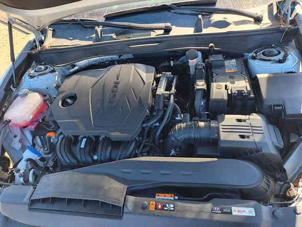 السلام عليكم 
سوناته 2024
نص فول
حجم المحرك 2500 
سياره ضرر بسيط موضح كدامك
السعر 145 واصل بصره
مدت الوصول 50 يوم
***********
