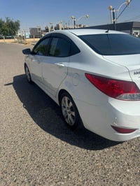 سيارة بلو • كير اوتوماتيك • محرك 1.6 • سنوية جديدة • رقم اربيل • سقف س...