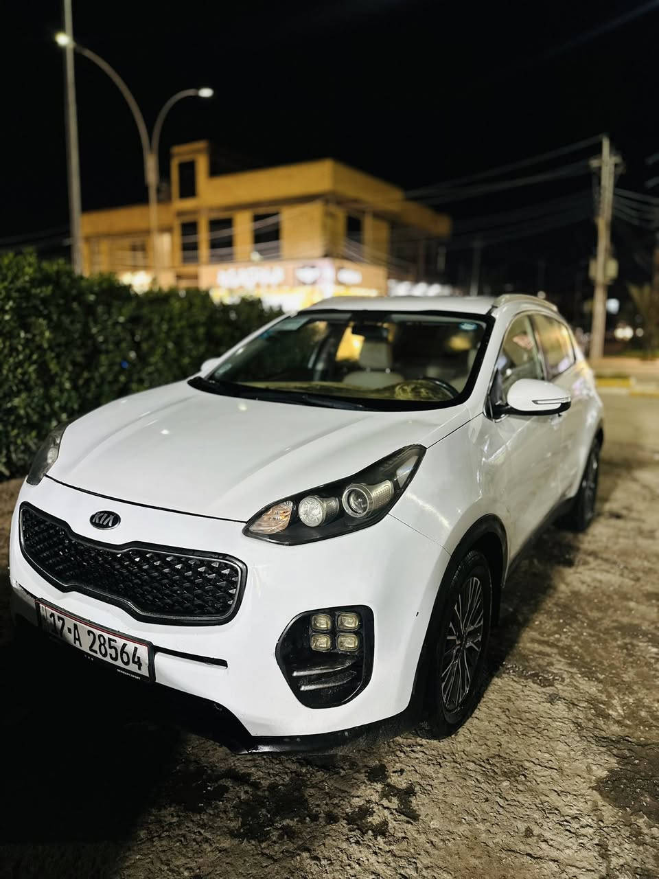 سلام عليكم لبيع كيه سبورتج مديل 2017 ورد كوري بيه جاملغ وبنيد تبدي وباقي كفال ماشيه 180 سياره حلو ونضيف حداديه تخم تايرات سياره جديد تعال وشوف رقم مثنى تحويل ثاني ويوم سعر ب155 وبيه مجال تواصل ع هاذه رقم ***********
