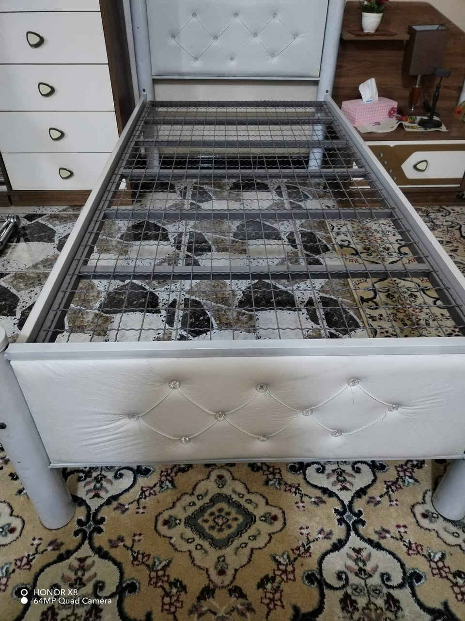 للبيع سرير مع فراش اسفنج ضغط عالي ارتفاع ١٢ نظيف
المكان دورة للاستفسار الاتصال على ***********
