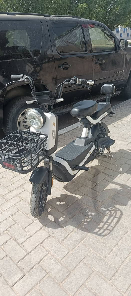 للبيع دراجة شحن نوع ريان
موديل 2025 نظيفه بطاريات نضيفه
ماناقصة أي شي السعر 250وبيهه مجال للشراي 
أو مراوس بجهاز حسب القناعه


**إذا كنت صاحب هذا الإعلان وتريد حذفه لأي سبب، رجاءا أرسل رسالة إلى الدعم الفني**