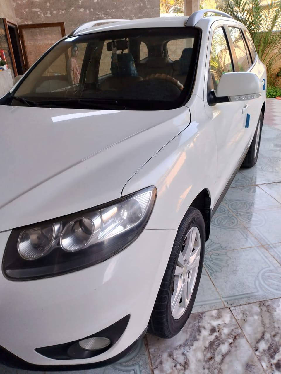 السلام عليكم سنتافي موديل ١٢ خليجي الشركه العامه سياره جديده جدا
رقم بغداد باسمي تحويل مباشر
محرك ٦ سلندر ما مفتوح لا رواجز ولا كلشي
ملاحظه السياره بيها فقط بس هذا المكان المحدد كد شبر صبغ
 تخم تاير جديد أمامي وخلفي 
حداديه كامله مكمله 
منظومه بانزين + نوزلات كلها جديد ألف ديار ما تخلي عليها
السعر المطلوب ١٦٨ وبيها مجال للطيبين
مكان السياره صلاح الدين ناحيه الاسحاقي 
للاستفسار الاتصال ع الأرقام 
***********
***********
