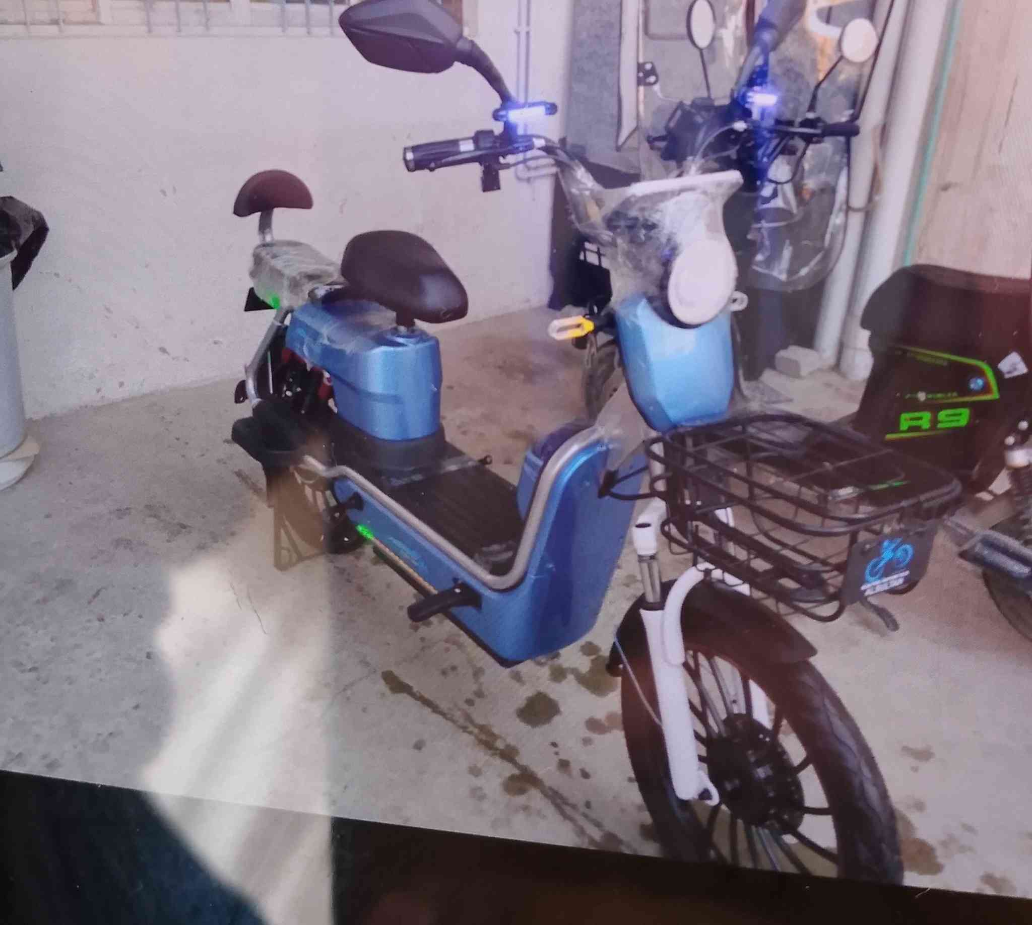 دراجة شحن للبيع مستعمل شي قليل
الشراي يتصل على هذا الرقم 

***********
