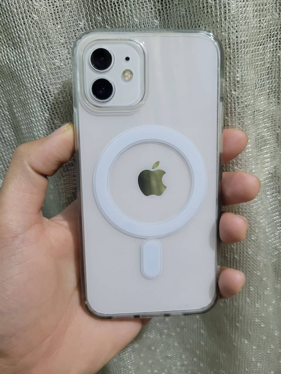 السلام عليكم ايفون 12 فقط
تأخذه تترحملي عليه ابيع او مراوس حسب قناعه 
تفاصيل واتساب ***********
