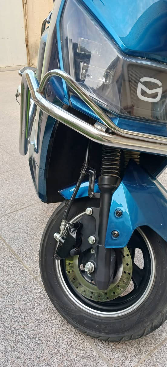 السلام عليكم دراجة شحن جديدة وعلى وضع الشركة ومابيهه اي نقص ست بطاريات كبار ملف ١٢٠٠ سرعة ٨٠ المكان حله ابو غرق ***********
