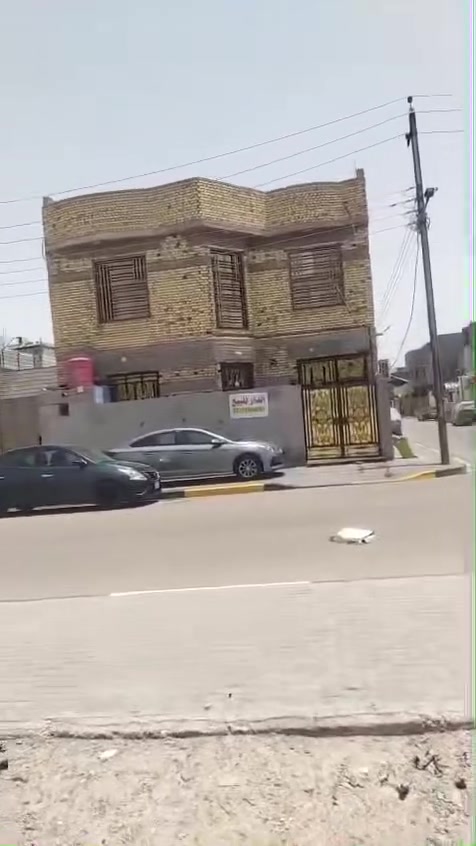 دار طابو صرف الموقع البصره دور الشرطه
المساحه ١٦٠طابقين بناء طابوق بل كامل 
يحتوي الطابق الأرضي على ٢غرف نوم استقبال مطبخ وصاله وصحيات والطابق العلوي ٤غرف وصاله وصحيات 
الاستفسار اكثر ***********
