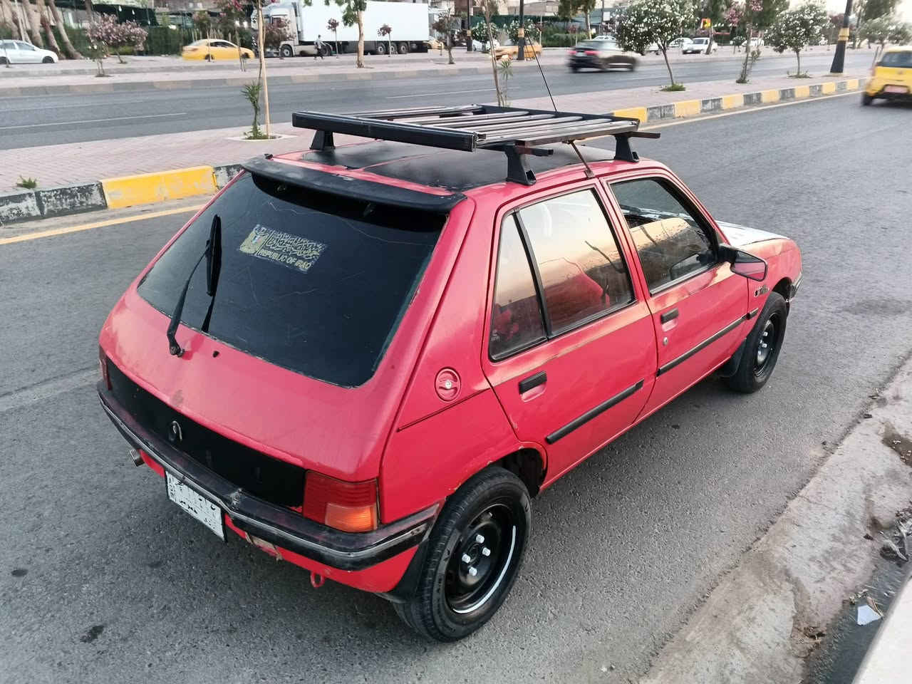 بيجو موديل 91 ثانويه عظم كربون ما مسجل مكينه نظيفه جير نظيف ما ابيها صبر ما بيها صبر بدون بدون دعمه سياره شغاله سنويه 26 نظيف طقم ثاني نظيف سعر 16.  ***********.  ***********
