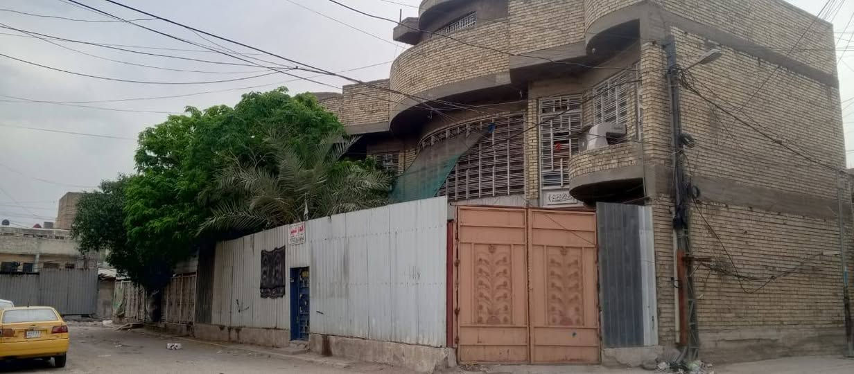 بيت ركن مساحه 144 طابقين يحتوي الارضي على استقبال غرف نوم2 مطبخ صاله وصحيات طابق الثاني يحتوي على 4 غرف وصحيات وصاله
مكان مدينة الصدر قطاع 68
الرقم ***********
بيت ركن مساحه 144 طابقين يحتوي الارضي على استقبال غرف نوم2 مطبخ صاله وصحيات طابق الثاني يحتوي على 4 غرف وصحيات وصاله

