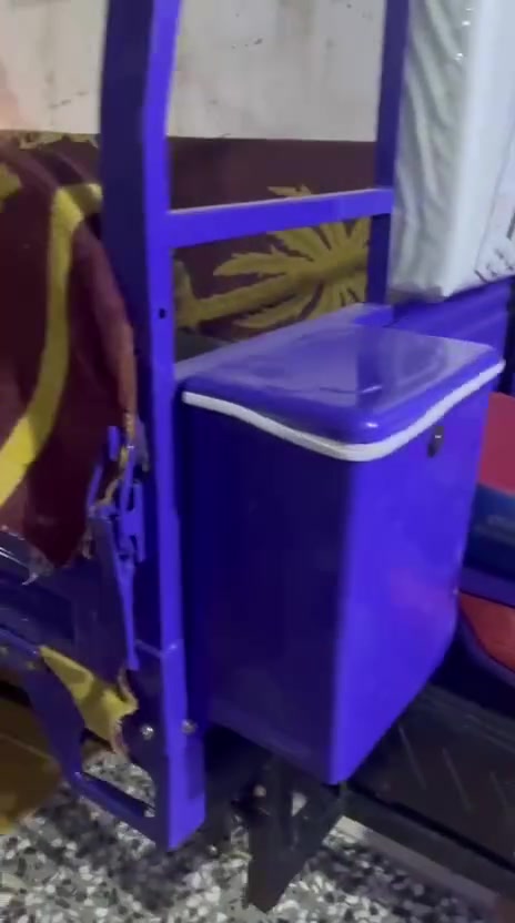 البيع   23  طالعه من وكيل  صارله شهر  جديده مكان حله  نادر 3    سعر مليونين  وثمنميه  2800  بيه مجال حك جيه    رقم ***********
