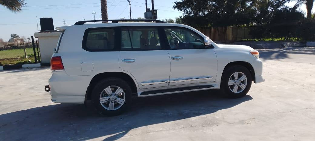 جكسارة  2013 رقم اربيل
شركه جيهان 
6ايرباك 
زراك لايت 
لايت زنون 
كشنات كهرباء  تدفئة تبريد 
تشغيل عن بعد
كشنات مخمل 
ثلاجة 
مثبت سرعة
مانع انزلاق 
السيارة فول مواصفات
ماشية 173
الضرر  : 
ربع جاملغ خلفي معدل حار 
و مبدل الجنطة مال بلادي
باسمي تحويل ثاني يوم
مكان السيارة بغداد 
***********
***********
