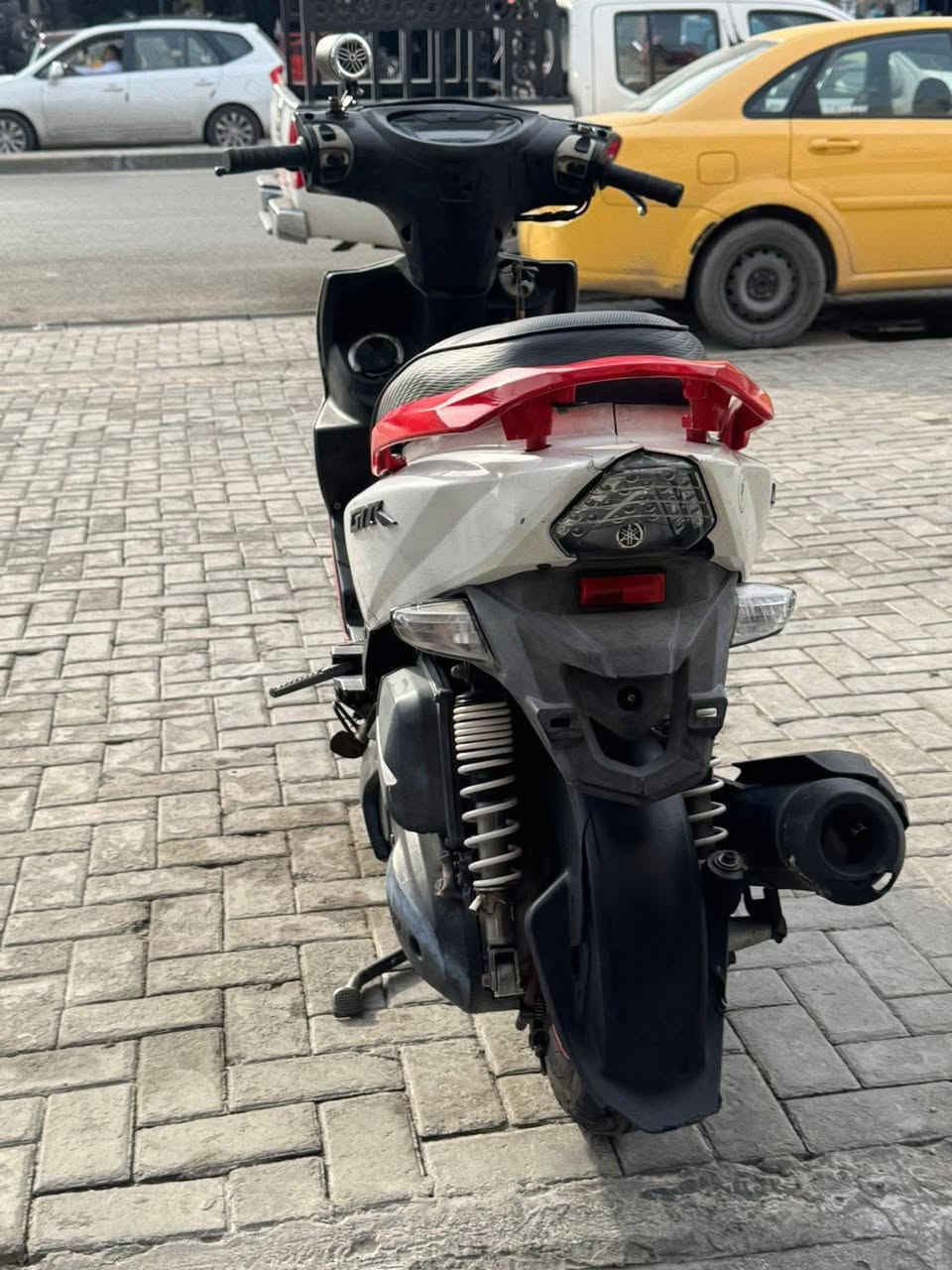 سلام عليكم جي تا ار دراجه مكفوله المكينه مكفوله كهربائيات كلها شغاله دراجه بيها ملاحضات بس بل كفرات دراجة شوكت ما يعجبك انكر سلف و طلع دهن موتل بانزين كله محسن المكينه ناعمه تجي و تشوفها بعينك المكان الشعلة ***********
