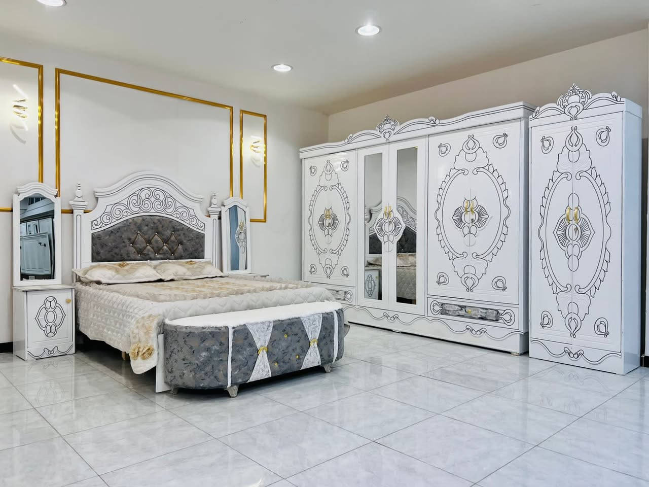 سلام عليكم غرف نوم كامله جديد غير مستعمل جمله ومفرد الي يحب يتفضل خاص او واتس ***********
