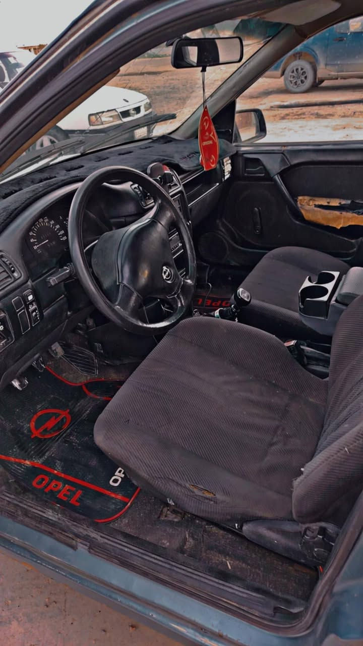 سلام عليكم فكتره موديل 91  سعره 31 مكينه ألف وستميه رقم الهاتف ***********
