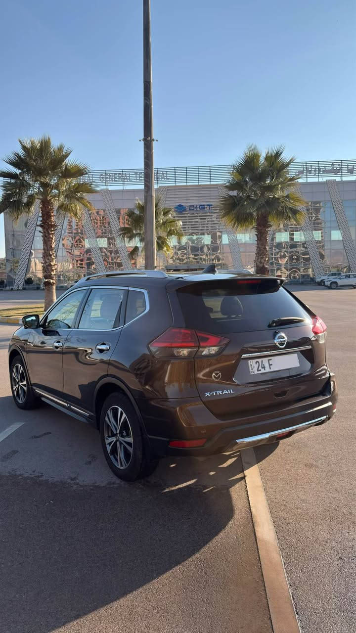 سلام عليكم للبيع او المراوس
Nissan X-TRIAL Platinum 2018
نيسان اكستريل 2018 بلاتينيوم لون مميز 🤎

سعرها 202 وبيها مجال 

خليجي مكفولة كفالة عامة بدون صبغ اعلى فئة للاخير 
صفر شركة مهند

سيارة مال بيت ما ناقصها مصرف  دينار 

كير ومكينة وتبريد بشرط 
دهن يتبدل بوقته وما محتاجه مصرف نص دينار 
ماشية 72 ميل (يعني 117 الف  كيلو متر)

فول الفول

بانوراما
دفع رباعي تحكمات
بصمة تشغيل
كاميرات 360 درجة
هاندبريك بصمة
صندوك كهربائي
لايت زينون دوار
رادار امامي 
رادار جانبي ونقاط عمياء
رادار خلفي 
محافظة على المسار
سستم صوت Bose
رادار قرائة اشارات مروريه للسرعه واظهارها على شاشة السائق
رادار لاين اسيست(تحذير الخروج عن مسار الطريق)
أوتو بريك تفاعلي امامي وخلفي
كشنات امامي كهرباء 
كشنات امامي تدفئة
بصمة ابواب
كشنات خلفي تدفئة
تدفئة ستيرن
محافظة على المسار
اوتو هولد
مانع انحدار
داخل بيجي
بلاجكتور
وضع ECO اقتصادي
كشنات جلد
حساسات 
مرايات كهربائية شفط
زراك لايت

وباقي مواصفاتها المعروفه

رقم تلفون
 ***********
*********** دهوك, العراق
