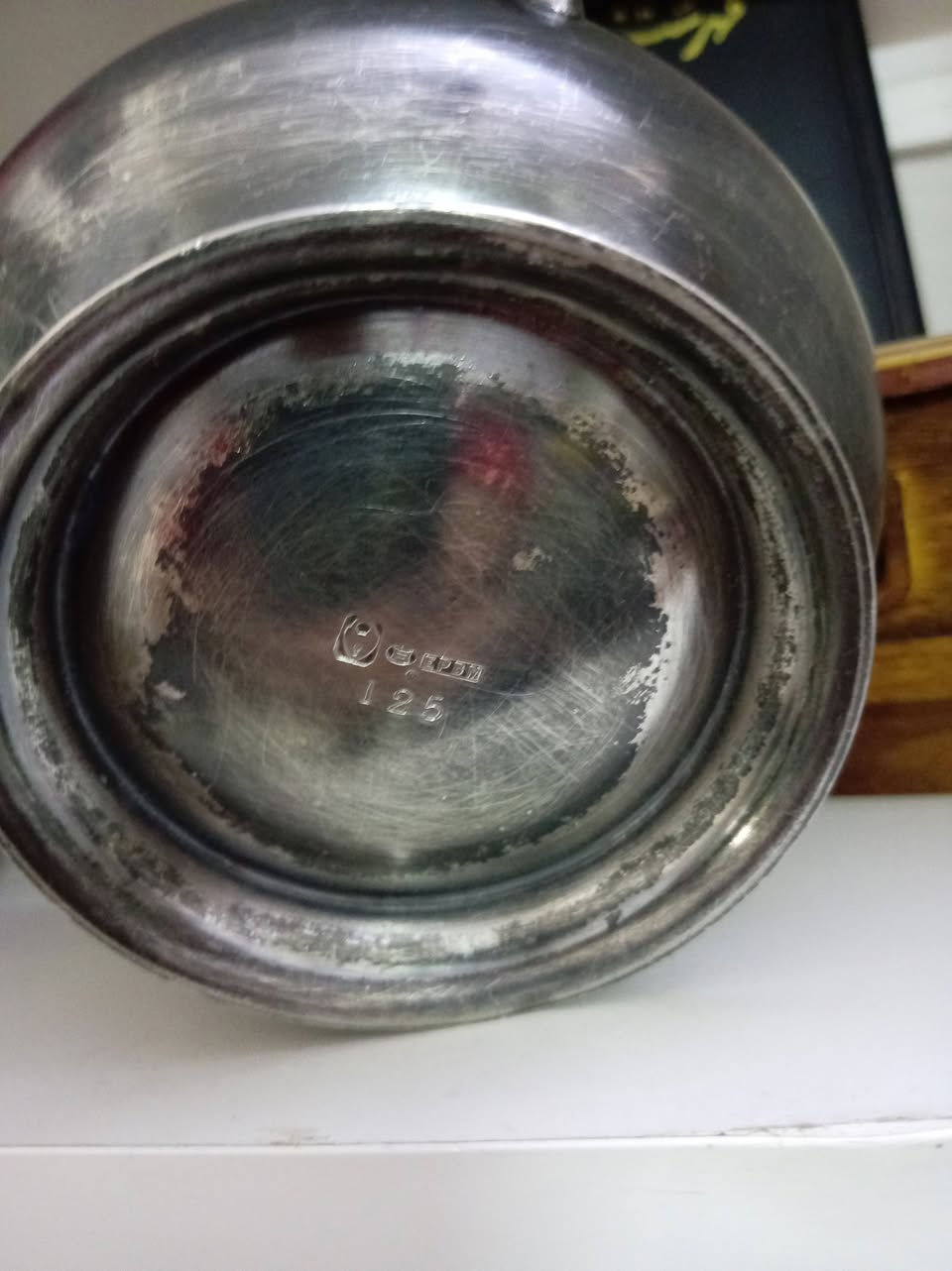 اناء معدني قديم طلاء فضة. مختوم * قبضة واحدة ملحومة.
السعر / ٢٠ الف التسليم مباشر بدون توصيل بغداد البلديات


**إذا كنت صاحب هذا الإعلان وتريد حذفه لأي سبب، رجاءا أرسل رسالة إلى الدعم الفني**