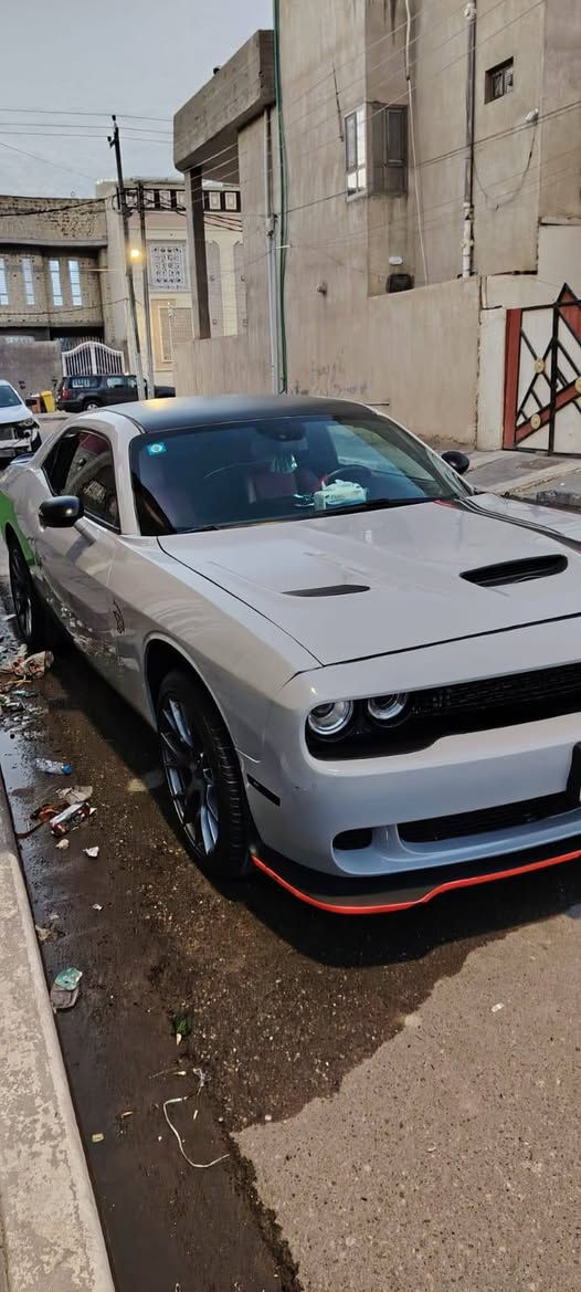 السلام عليكم تحيه طيبه من رخصت صاحب الكروب
اقره المنشور كامل قبل التصال
جالنجر موديل 2018
بصره حره تحويل مباشر 
رقم بصره النكليزي بسمنه 
حجم المحرك 3.600
السياره حادثه بجم  
تعديل بلشاصي قليل فقط ماواصله للفخذه ماملعوب بيه الصربه بلويل ومن جوه فقط 
وتم تحديث البجم بلكامل مال هلكات 
للعلم سياره غيرت لونه لون سموك موديل 23 بدون لادواخل ولا قماره قمارته مغلفه اسود 
خطه مال موديل 23
السياره كير مكينه حداديه تبريد كهربائيات  كله جاهزه وخير من الله تايراته نضافتهن  65℅
وعنون تواجد السياره بصره قبله 
السعر المطلوب 135 وبيه مجال للطيبين 
يرحم امواتكم الي يشو السعر هواي بنسبه اله اكون ممنون الي يعبر المنشور وربي يرزقه بلاحسه منه يارب 
الي يحب يجي ويشوف بعينه ويقتنع  بس رجائآ لحد يراسل على الماسنجر الي يحب يتصل على الرقم  او يراسل واتساب ***********  
والكم كل الحترام والتقدير
