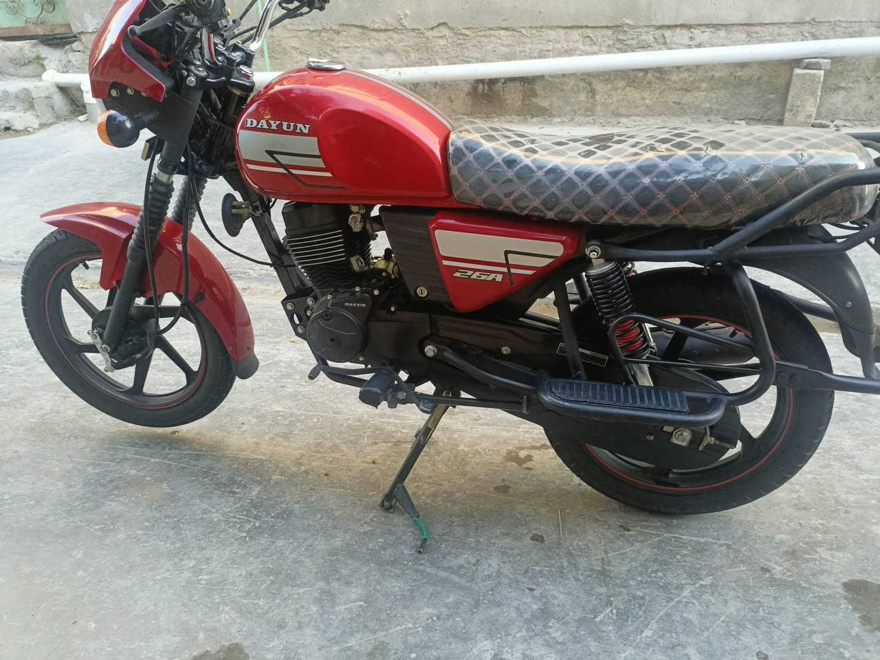 السلام عليكم دراجه دايون موديل 2020 اوراق اصوليه مكينه مكفوله الدراجه كلش نضيفه المكان واسط قضاء النعمانيه السعر 1500 وبيه مجال  ***********
