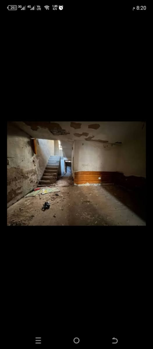 البيت البيع ترميم /تفليش
150 متر وجها 6 ونزال 25  ( زراعي سند 25 قرار محكمه ) الحبيبيه شارع سجه قريب على سيطرة وليد حسينيه شمر البيع بسعر مناسب شارع تبليط شارع رئسي هم تبليط كهرباء مجاري كلشي مجود رقم ***********
