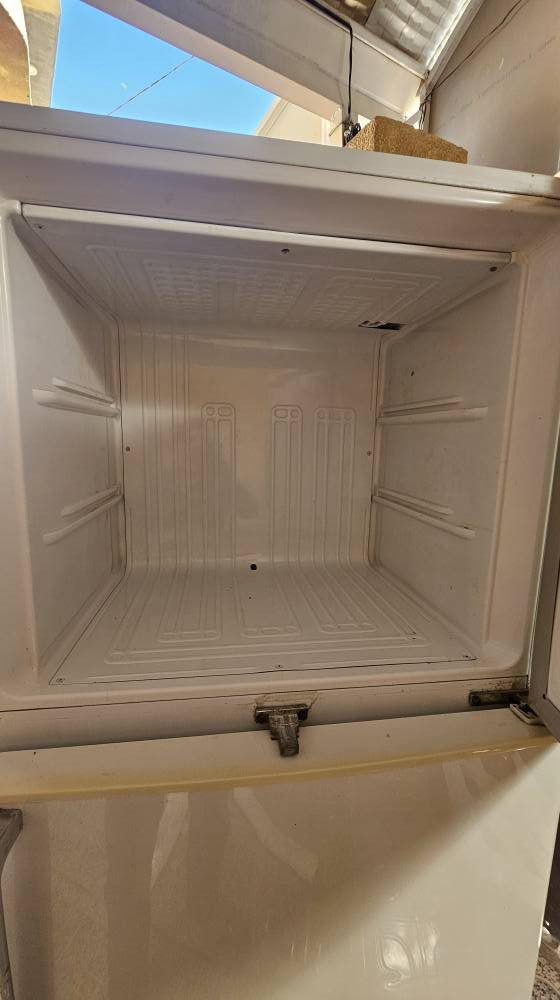 ثلاجة 17 قدم كبيرة سعرها 160
غسالة هيتاشي 8 قدم ممستخدمة غير مره وحده جديده جدا سعرها 65
مكاني طويريج حي الجمعية كربلاء, العراق


**إذا كنت صاحب هذا الإعلان وتريد حذفه لأي سبب، رجاءا أرسل رسالة إلى الدعم الفني**