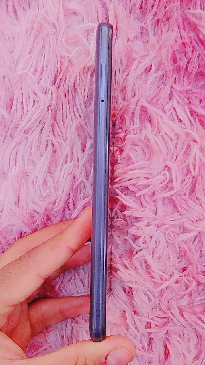 السلام عليكم موبايل للبيع جديد ما مفتوح ولا ملعوب بيه هو وكرتونته وشاحنته عرض 85 مكانه بغداد الامين الثاني ***********📞
