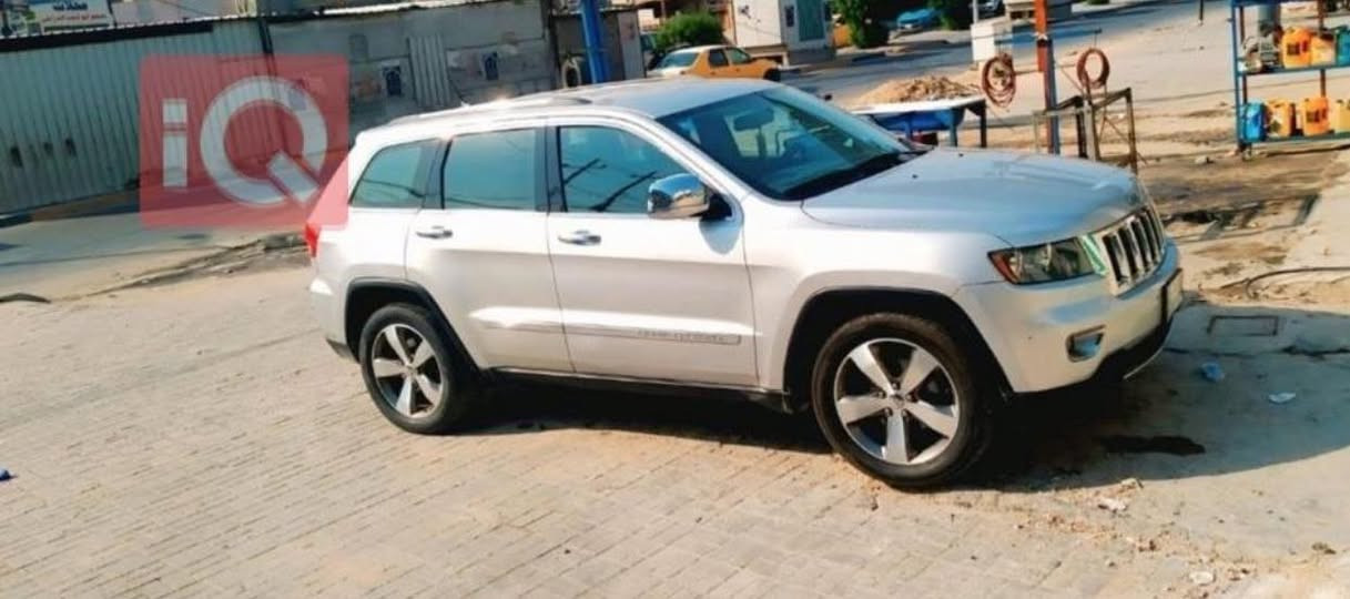 جيب جراند شيروكي وارد امريكي قطعه وحده تبديل فقط دخله اكلين محرك 6 اسلندر 3600سياره مال جناي السعر 165 مستعجل عل بيع مكان بغداد مدينت الصدر الارفلي رقم الاهاتف  ***********
