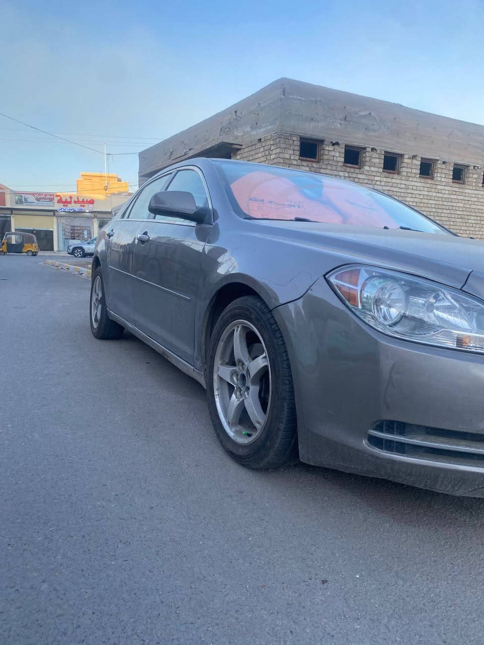 ماليبو خليجي 2012 بيها مكانات صبغ السيارة جاهزة تخم تاير صدر امامي جديد محرك 4 سلندر 2400 السعر 80 ورقة وبيها مجال العنوان بغداد الشعب 
رقم الهاتف *********** بغداد, العراق
