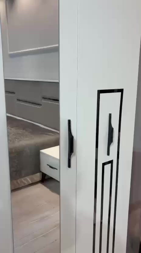 اسلام عليكم غرفة اخشاب للبيع جاهزة و كامله و ما بيها نقص و بعدهي بل الكارتون حتى بعدهي ما مشدودا و ذني الصور كدام عينك  و تصميما نفس ال بل فيديو مثلا بل الضبط سعره 1100 و بي مجال تعال و بيك خير و تدلل العنوان نجف و هاذا رقم الهاتف ***********
