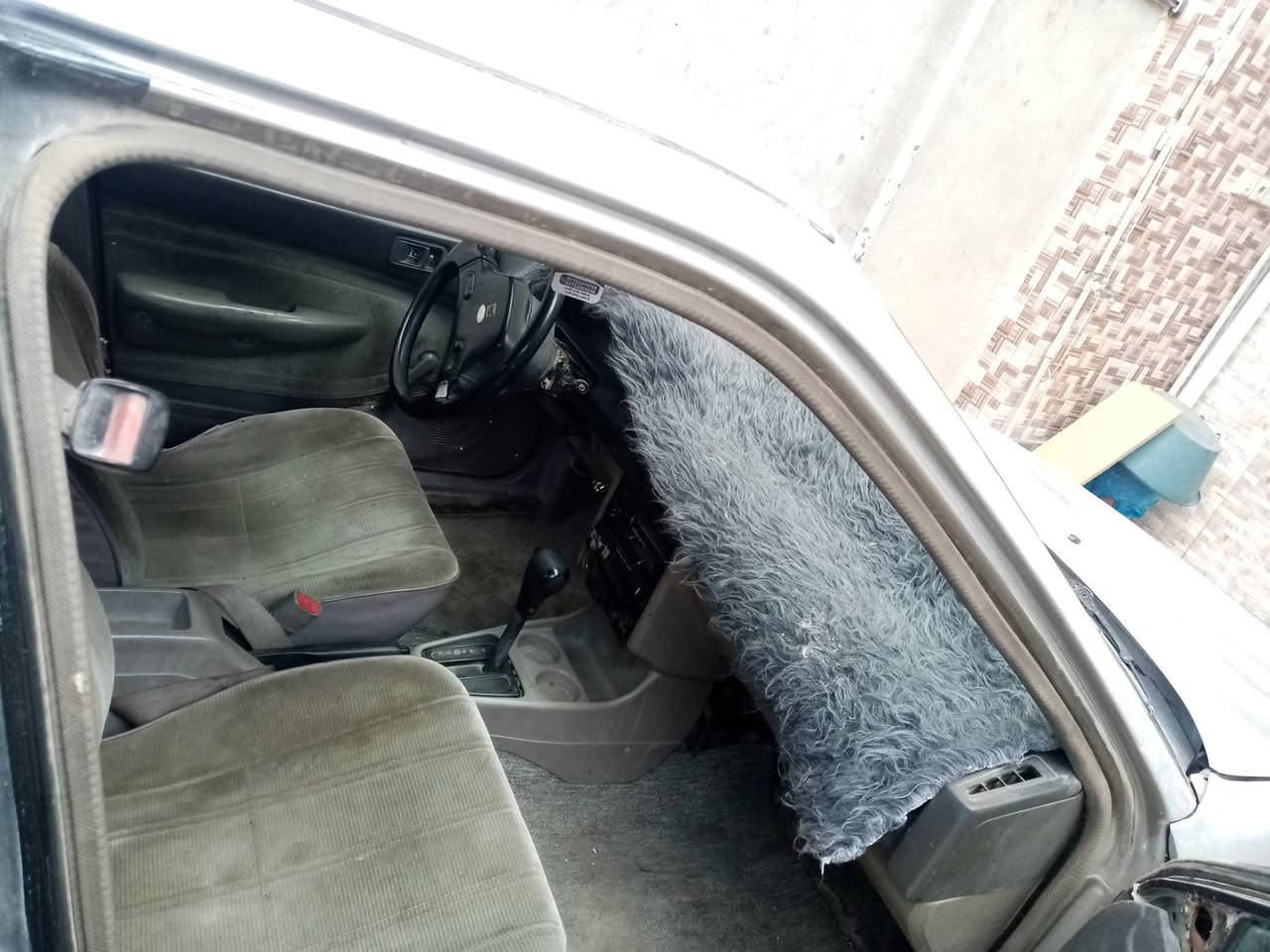 سلام عليكم سياره فورد موديل93 كير محرك كورالا رقم اليف انكليزي  اربع تايارات جديد باتري جديد قماره مابي عيب ابيعه كوم حديد السعر 16 ورقه او مراوس عنوان طريق بغداد رقم تلفوني***********
