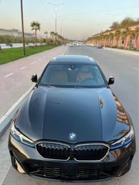 بي ام دبليو 330i • ٢٠٢٢ • ٤٠٠٠٠ ميل