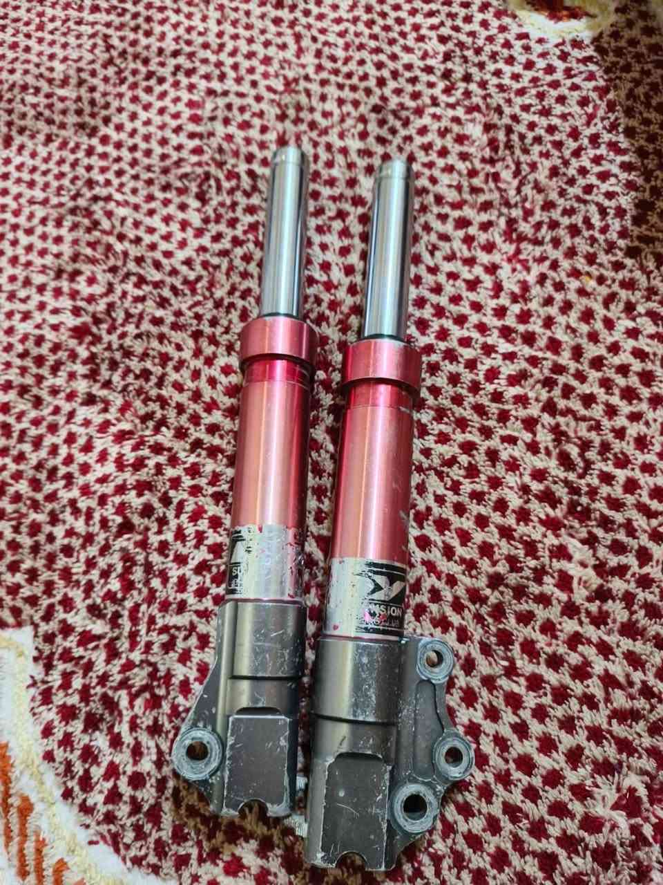 الكبير 🍒 اصلي مابيه اي خلل للبيع سعره ١٠٠ المو شراي لا يتصل  توصيل موجود 
*********** رقمي
