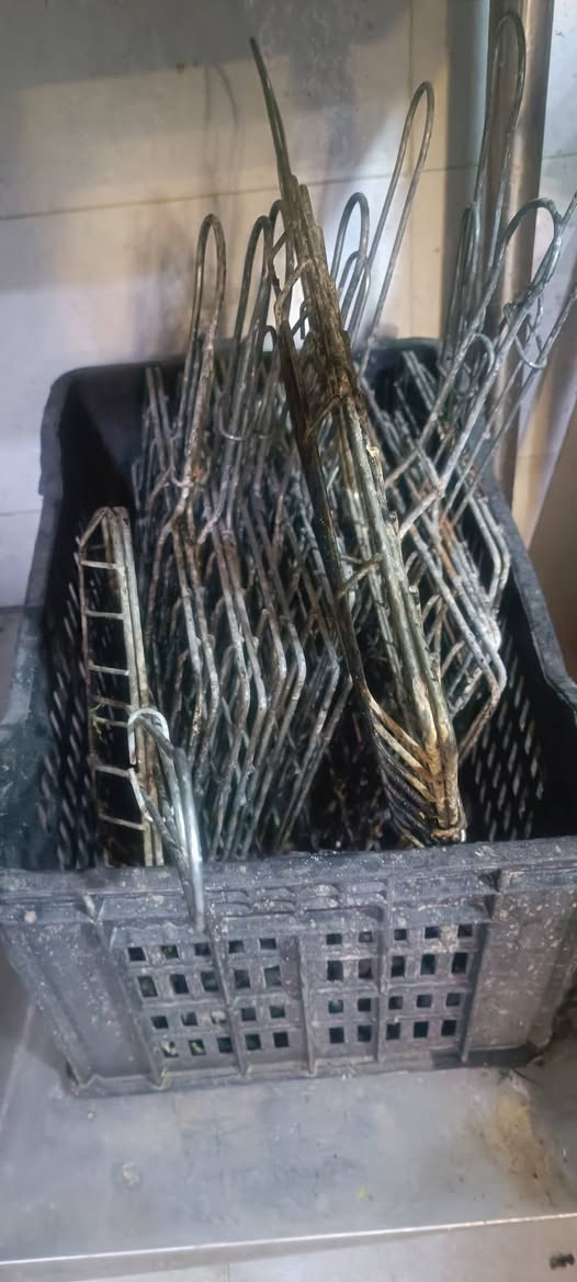 غراض مطعم لبيع منقله مال دجاج +شبج دجاج+اماعين سود ميلامين


**إذا كنت صاحب هذا الإعلان وتريد حذفه لأي سبب، رجاءا أرسل رسالة إلى الدعم الفني**