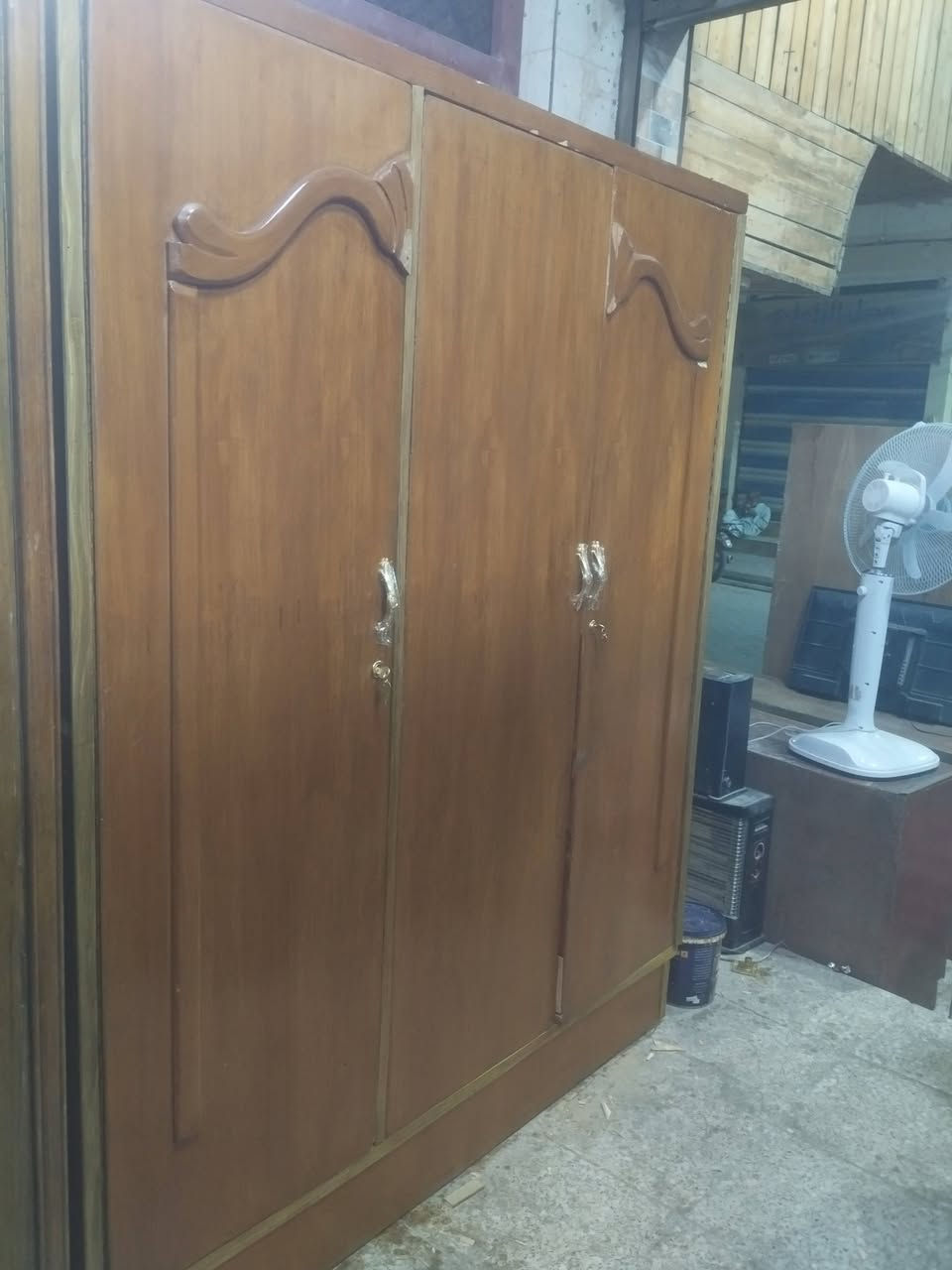 كنتور 3 ابواب نضيف جدا 
كنتور 4 ابواب نحاره تسكام نضيف جدا
متوفره غرفه كامله 5 ابواب نجاره نضافه فول الفول 
و غرف 6 ابواب نجاره موجوده 
باسعار جدا مناسبه 
اهلا وسهلا بكم 
العنوان واسط نعمانيه شارع 13 مقابل بيت الحاج خيون 
للستفسار مراسلة الصفحه او الاتصال 
*********** واتساب فقط 
***********
***********
